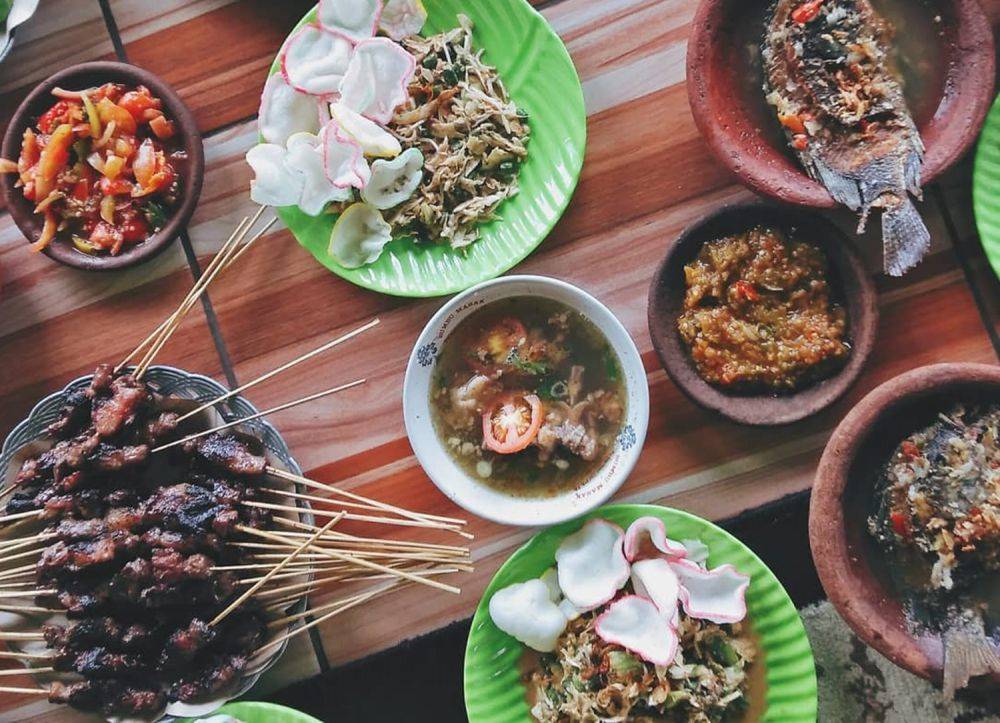 9 Tempat Makan Di Rest Area KM 88, Menunya Enak Semua!