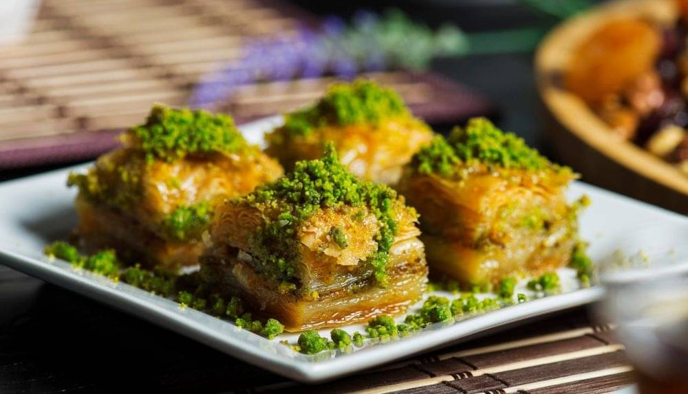 Tips Membuat Baklava Untuk Pemula Camilan Favorit Takjil