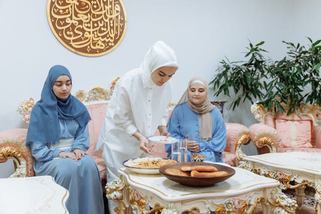 6 Tips Konsumsi Makanan Pedas dengan Bijak selama Ramadan, Batasi!