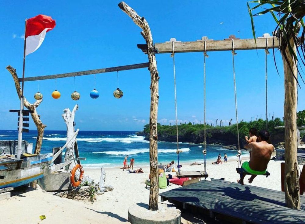 5 Rekomendasi Hotel Tepi Pantai di Nusa Lembongan Bali