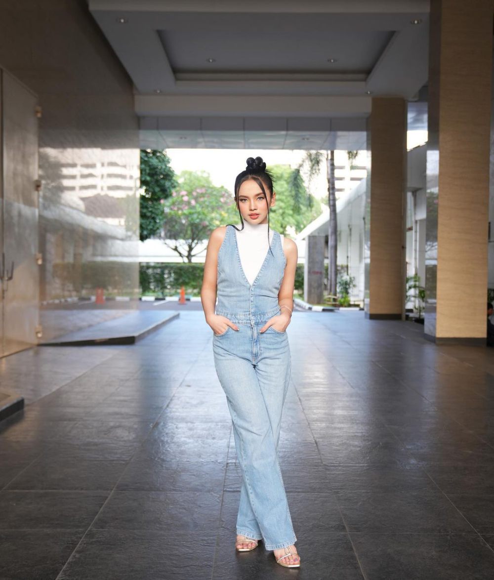 9 Inspirasi Daily Wear ala Lyodra Ginting, Effortless!