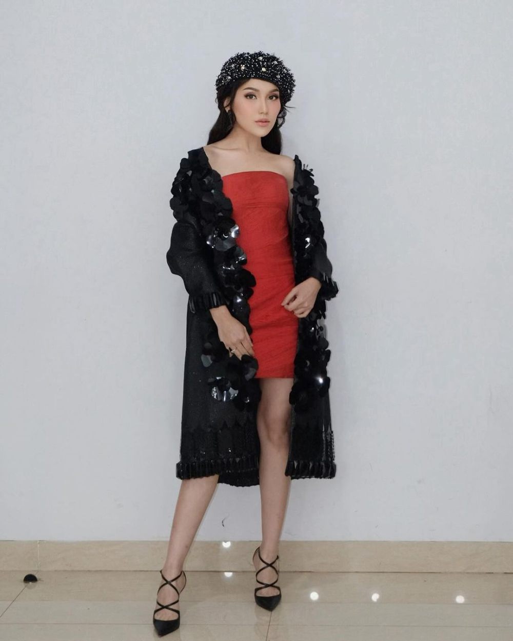 8 Ragam Koleksi Y2K Dress ala Ayu Ting Ting, Bak Idol Kpop Gen 4!
