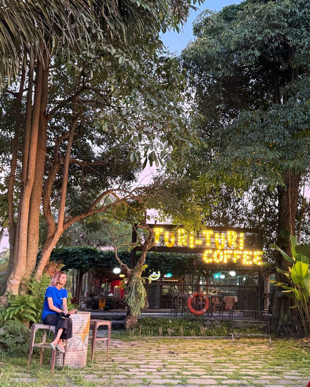 Turi-Turi Coffee, Kafe View Gunung Merapi dan Embung Kaliaji