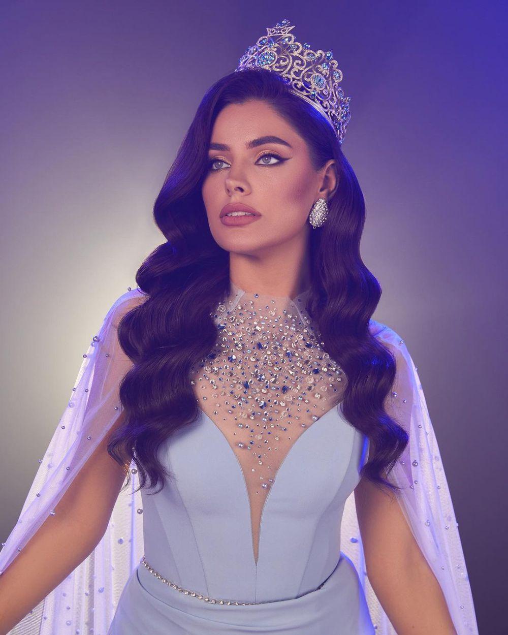 7 Potret Angelina Usanova Miss Eco Ukraina 2024, Fighter!