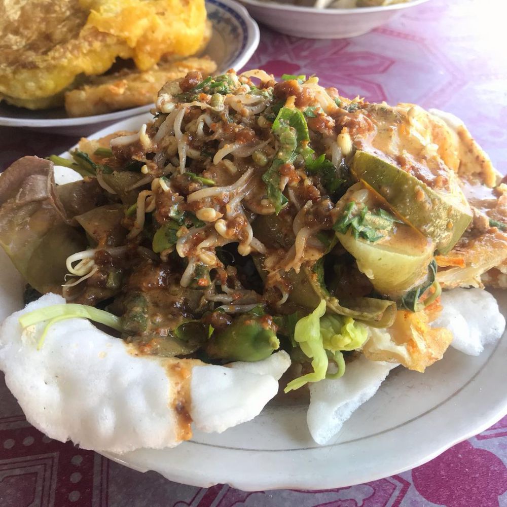 7 Warung Kuliner Legend di Nganjuk, Kerupuk Pecel hingga Nasi Becek