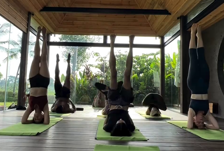 Usher Liburan Wellness Di Bali, Dari Yoga Sampai Melukat