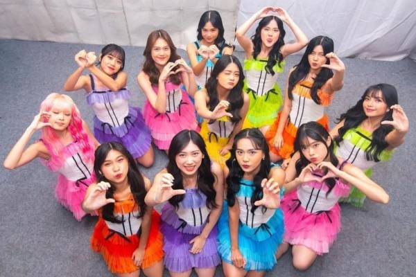 Rekomendasi Lagu JKT48 Tentang Orang Yang Gagal Move On