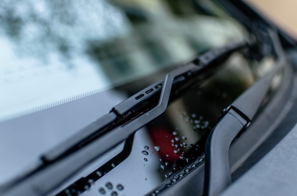 5 Tips Memilih dan Merawat Wiper Mobil dengan Baik, Jangan Asal-Asalan