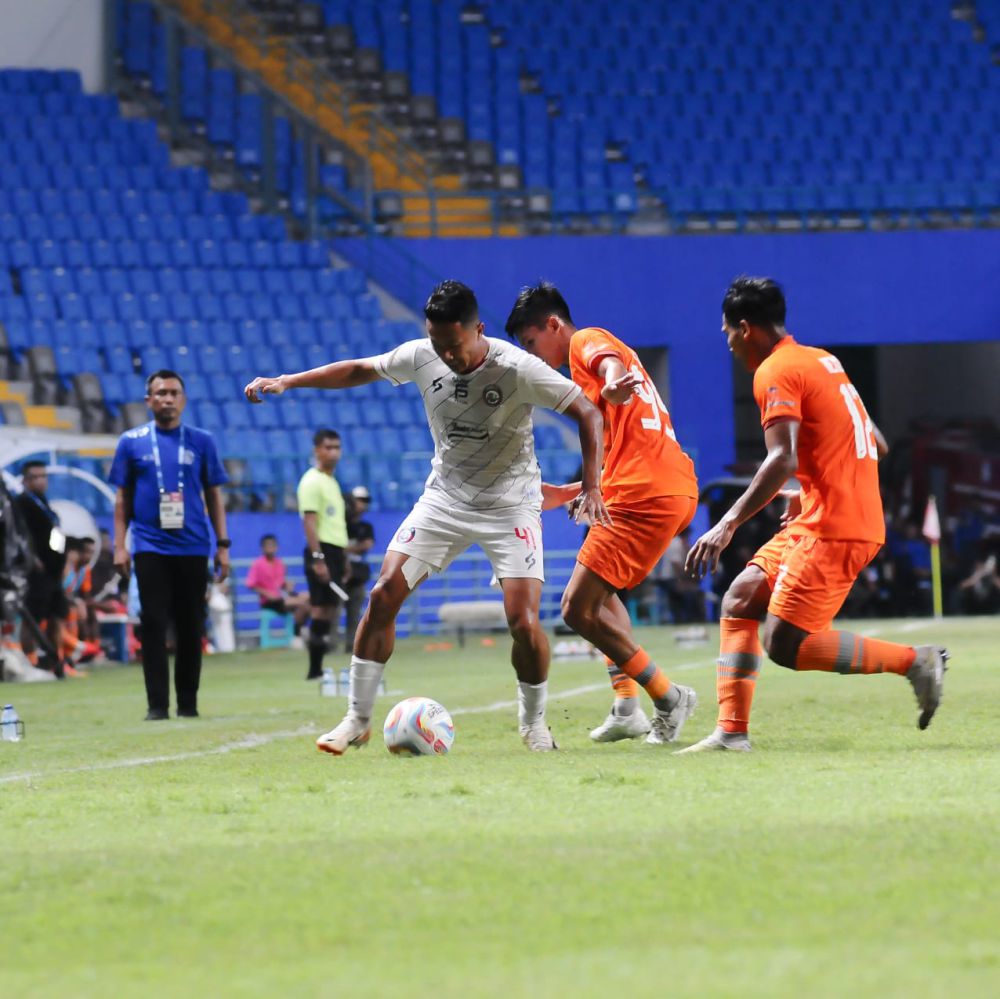Arema FC Kalahkan Pemuncak Klasemen, Widodo Cahyono Putro Girang