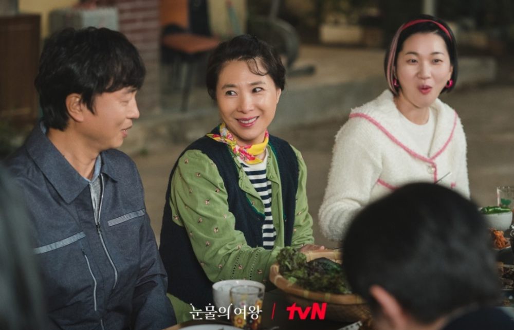 7 Proofs That Jeon Bong Ae From Queen Of Tears Is A Good Mother-In-Law 