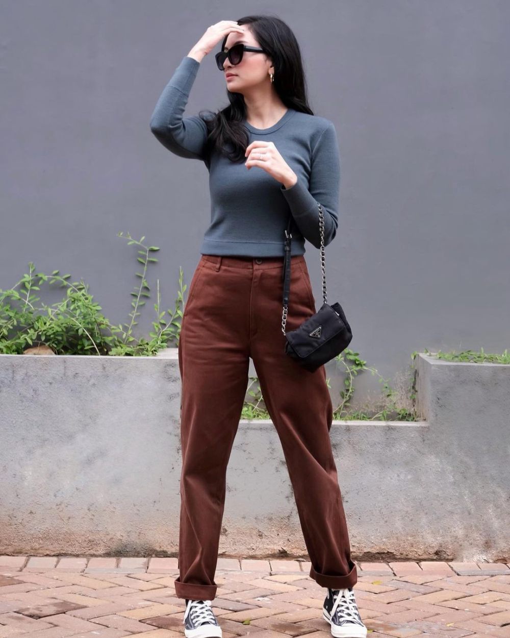9 Padu Padan Celana Panjang ala Valerie Tifanka, Style-nya Variatif