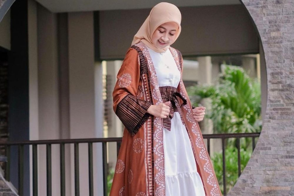 5 Model Batik Wanita yang Cocok untuk Lebaran