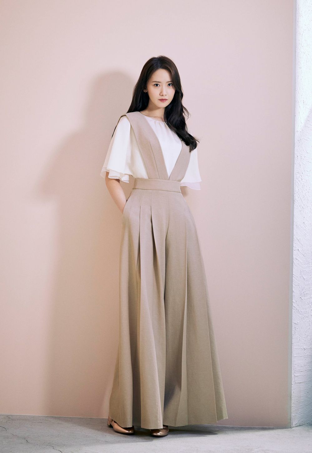 7 Ide Padu Padan Outfit untuk Ngantor ala Yoona SNSD, Super Elegan!