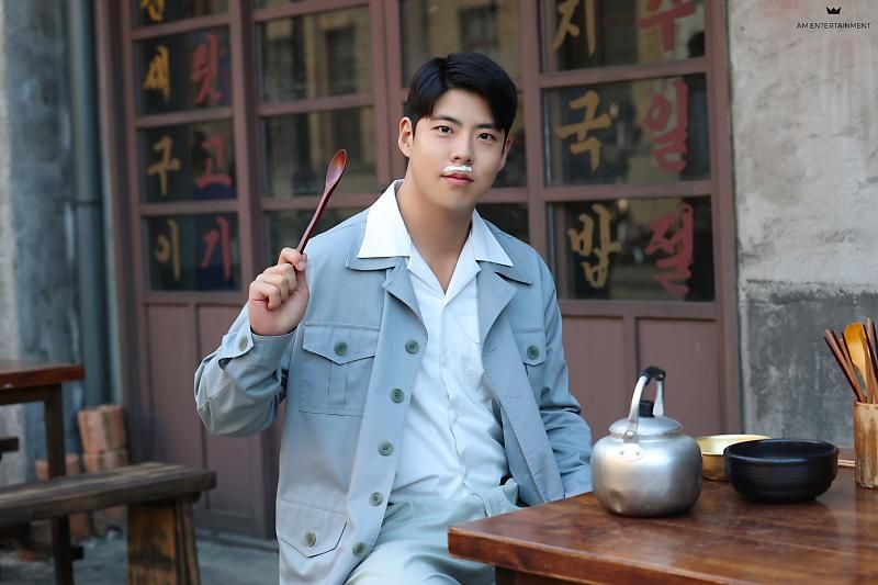 7 Facts about Choi Woo Sung's Role in Chief Detective 1958, His Strength is Champion