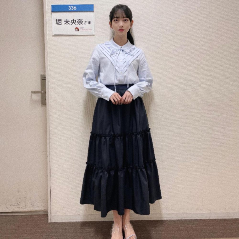 7 Referensi Outfit Pesta ala Miona Hori Eks Nogizaka46, Elegan!