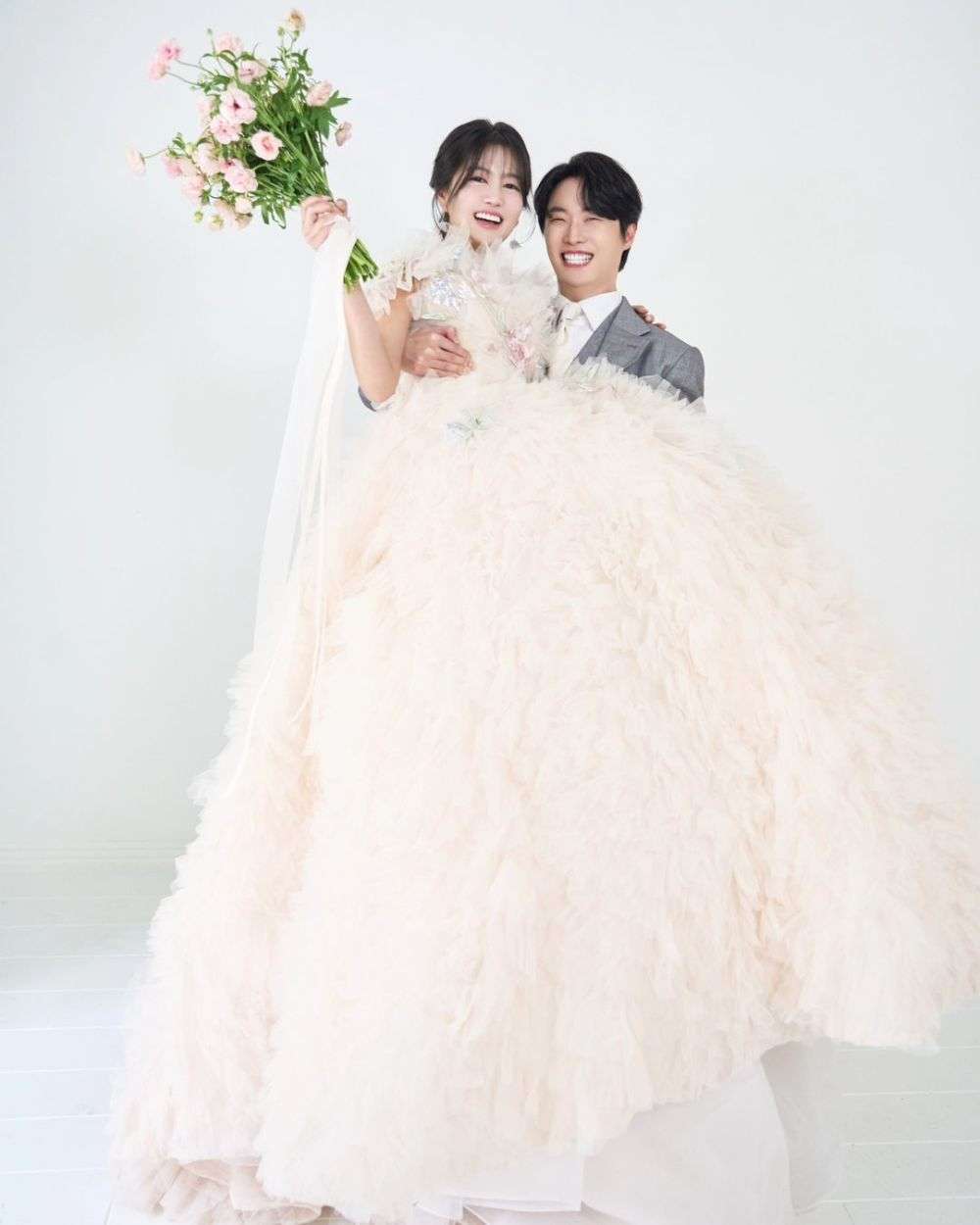 Prewedding Penyanyi Korea Won Hyuk dan Lee Soo Min