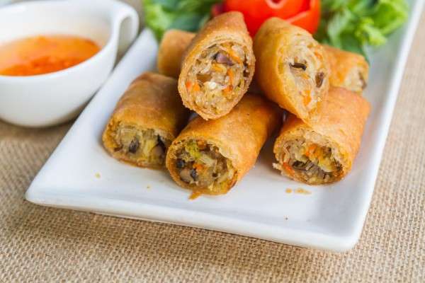 Resep Lumpia Ayam Suwir Kemangi, Cocok Untuk Camilan Lebaran