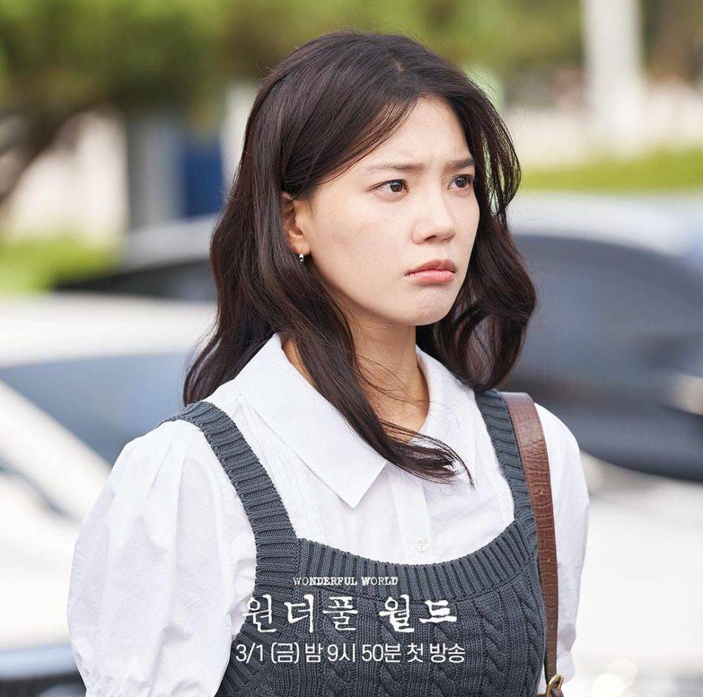 12 Korean Actresses Who Play with Younger Actors in Drakor April 2024