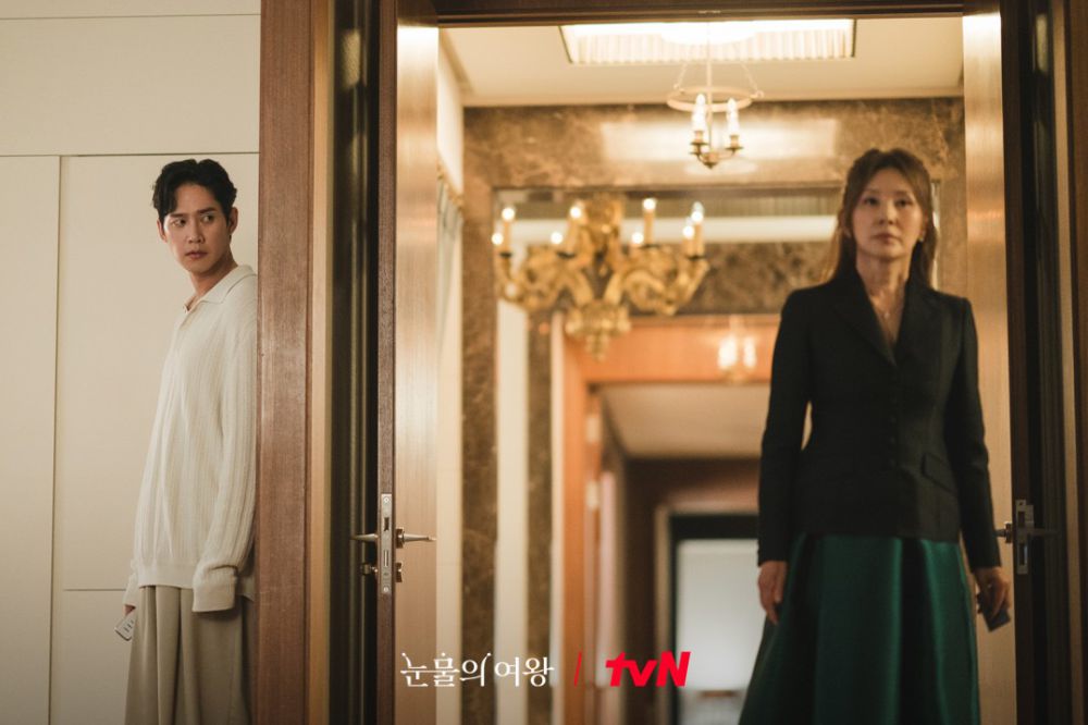5 Unsolved Mysteries Of Moh Seul Hee In Queen Of Tears