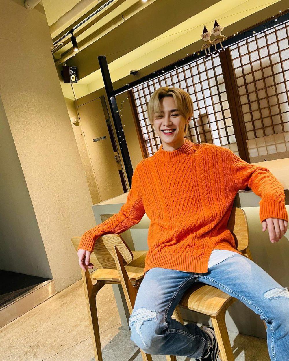 8 Inspirasi OOTD Knitwear ala Kun WayV, Anti Boring!