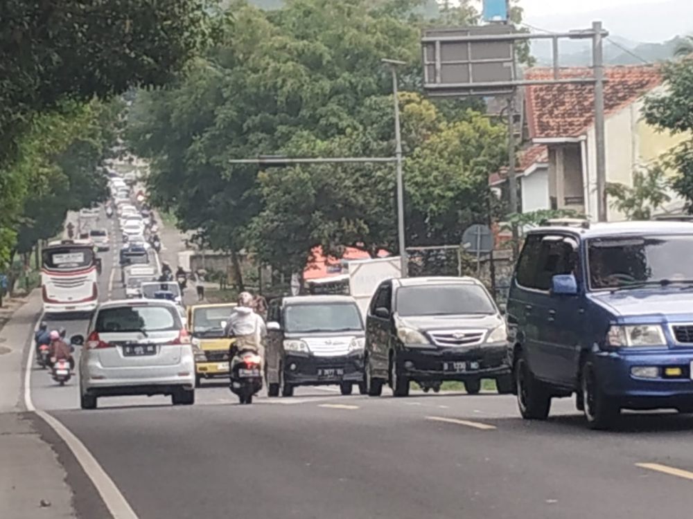 H2 Idulfitri: Polisi Berlakukan Sistem Satu Arah Jalan Bandung-Garut