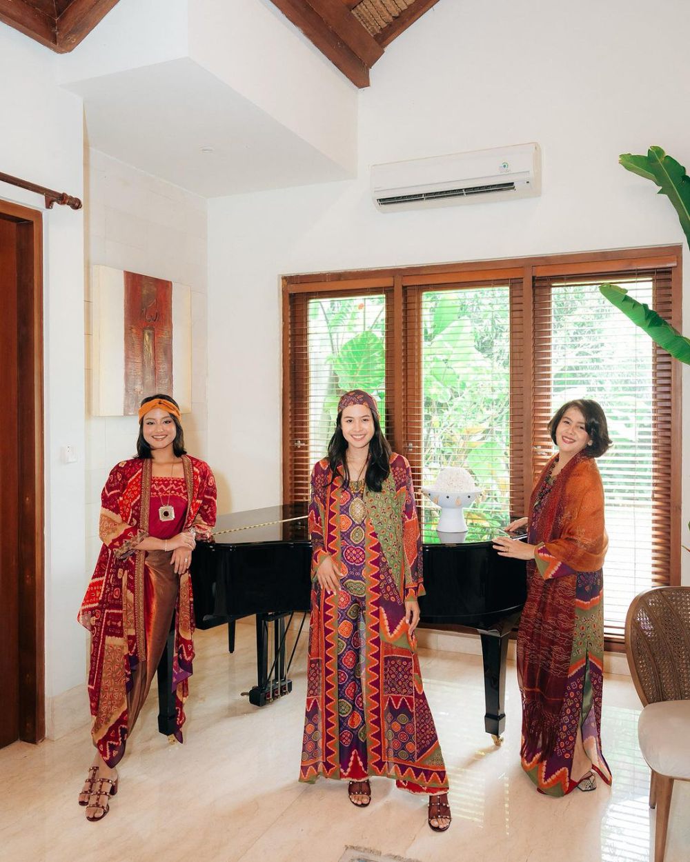 8 Momen Lebaran Maudy Ayunda dan Keluarga di Jakarta, Bertema Bohemian
