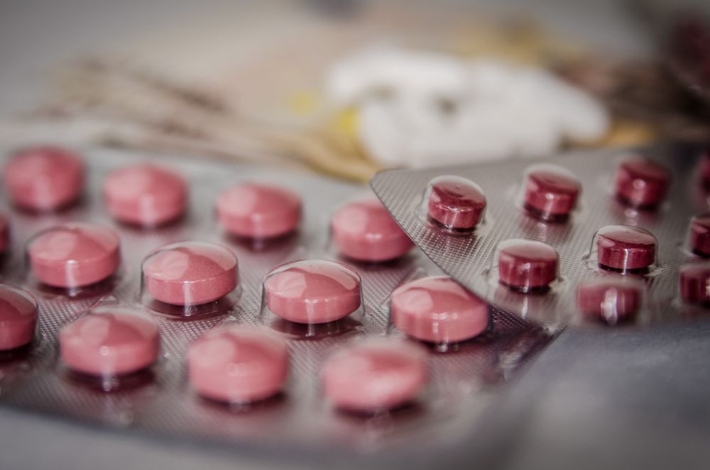 7 Obat yang Tidak Boleh Diminum Bersama Susu
