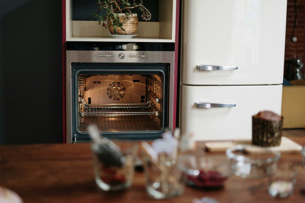 5 Tips Membersihkan Oven Listrik di Rumah