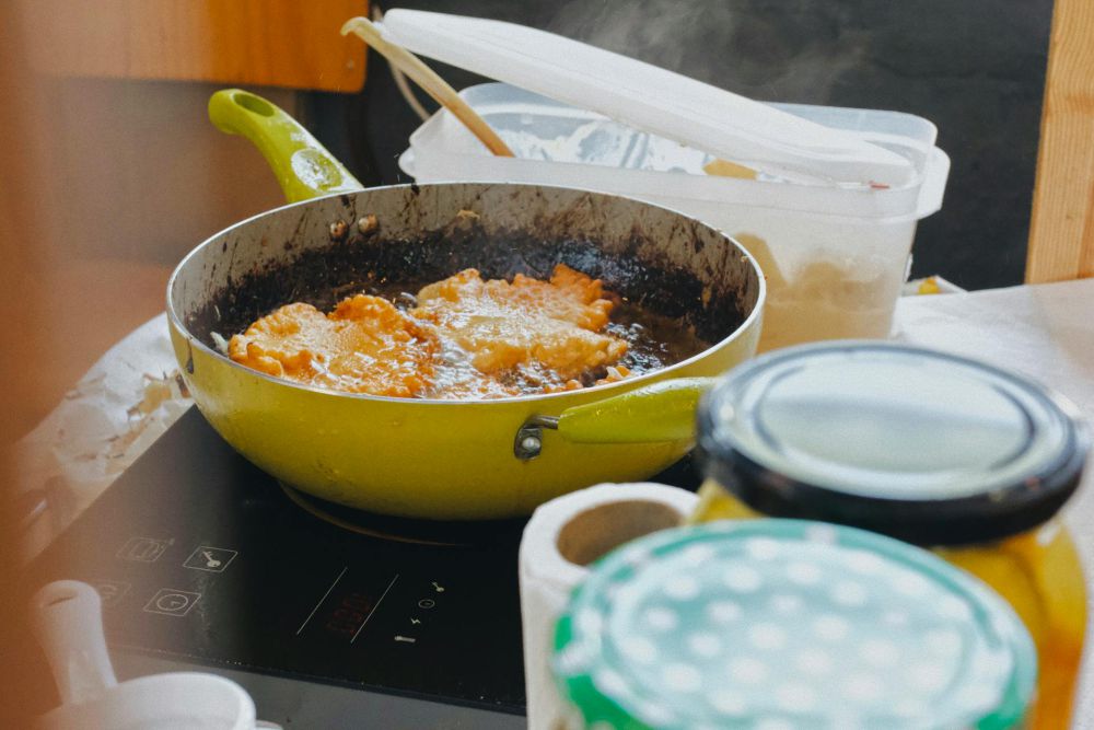 Resep Ayam Goreng Telur Asin, Lauk Makan Siang yang Gurih