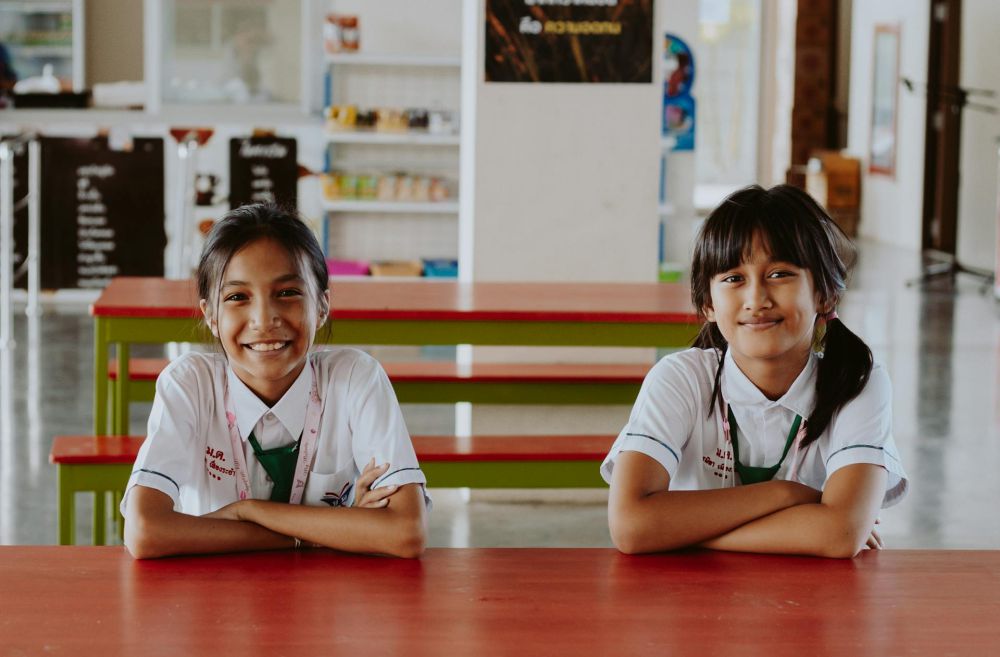 5 Tipe Teman Masa Sekolah yang Dikangeni Keberadaannya