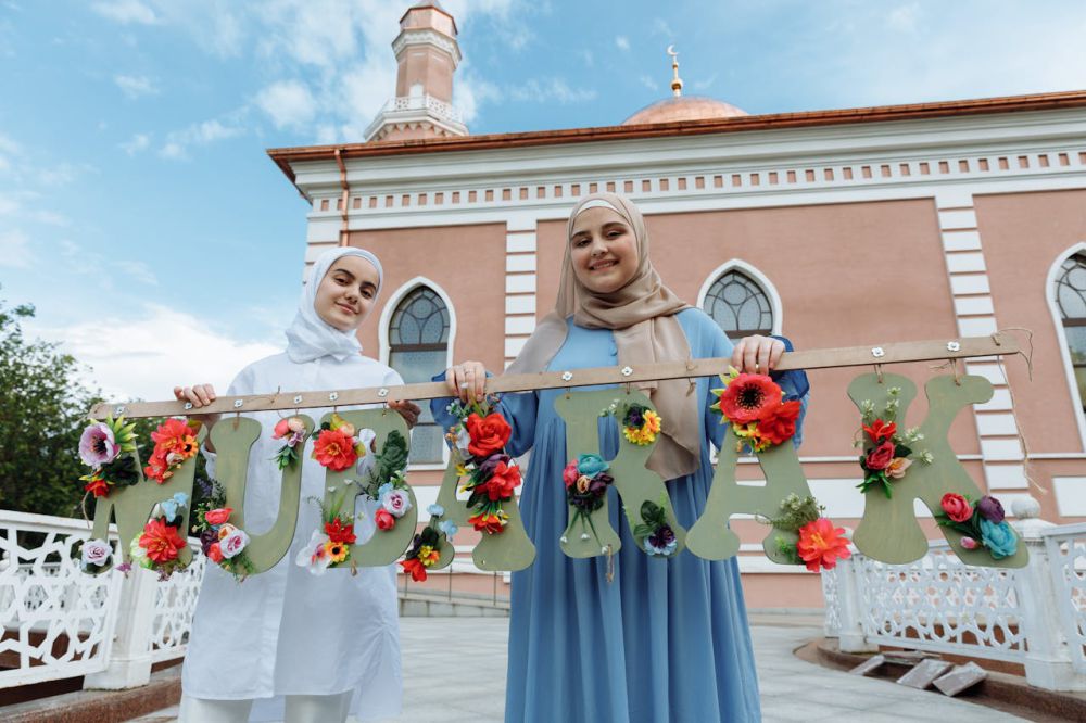 40 Tema Halal Bihalal 2024, Perkuat Tali Silaturahmi!