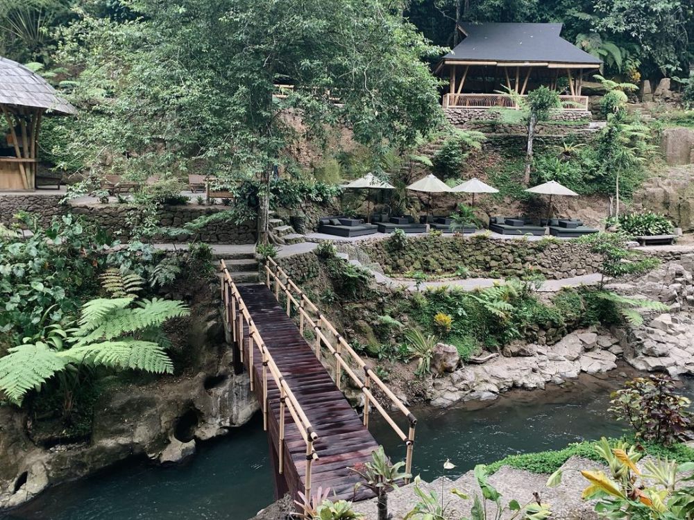 5 Resto Pinggir Sungai di Bali, Enak Buat Nongkrong