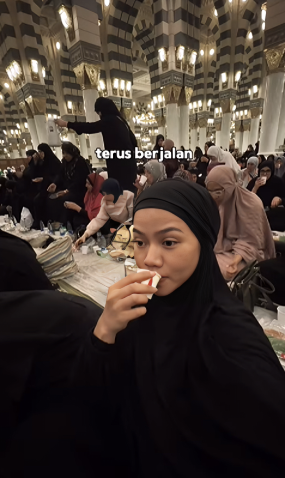 7 Momen Buka Puasa Selebritis Indonesia di Tanah Suci saat Umrah
