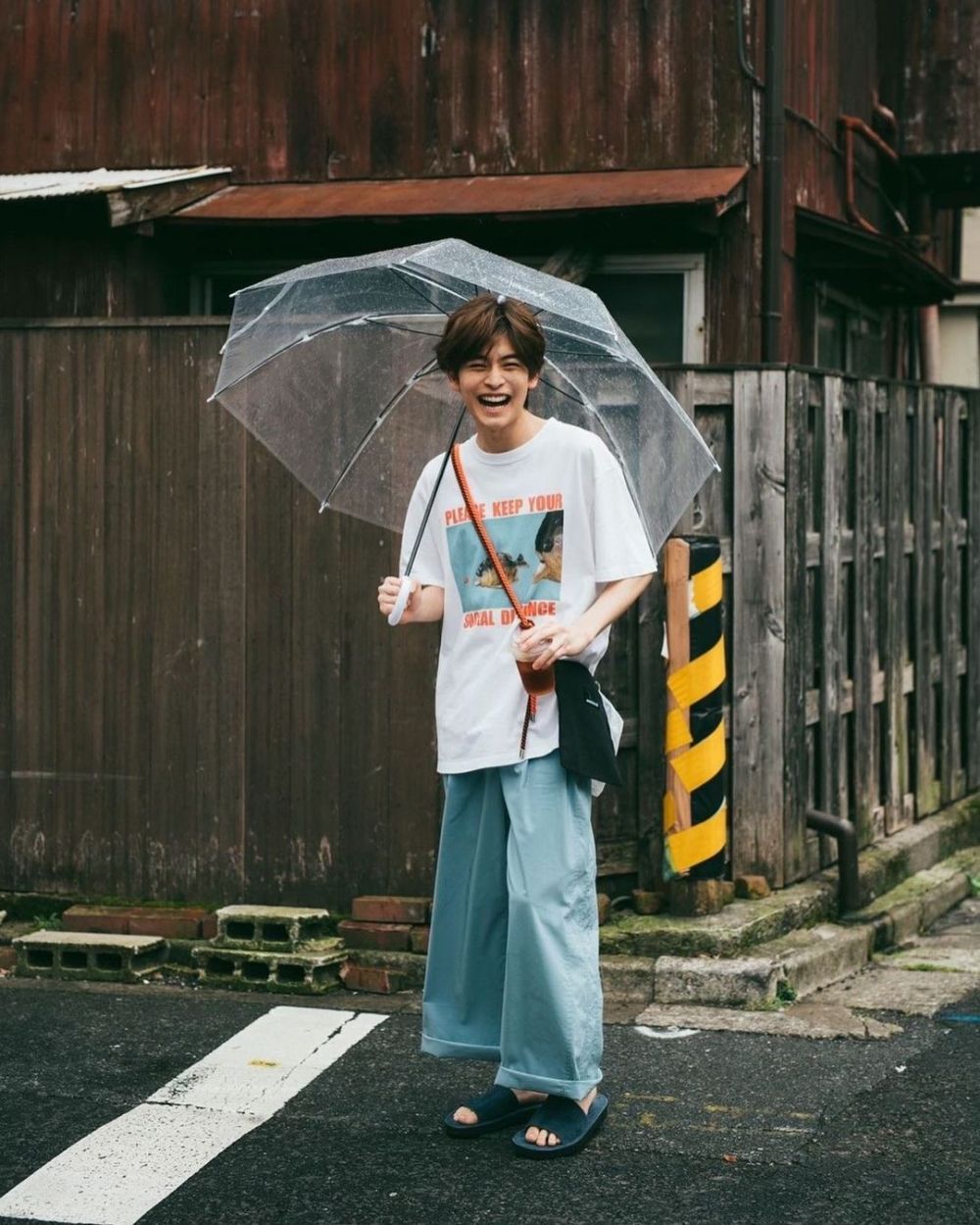 9 Inspirasi Outfit Oversized ala Aktor Fumiya Takahashi, Catchy Abis!