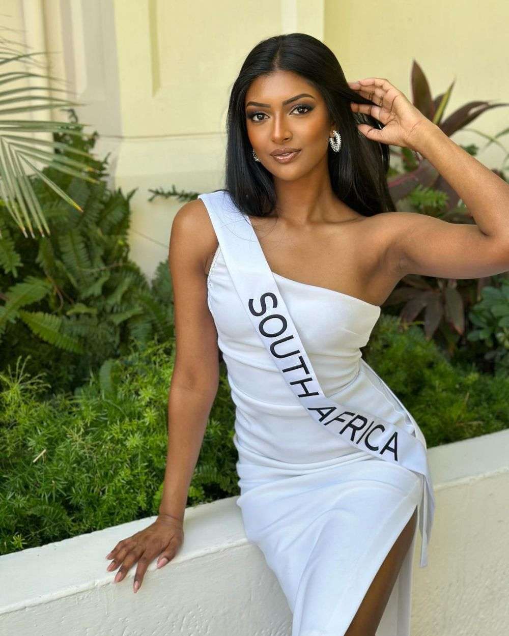 7 Potret Miss Supranational Afsel 2024 Bryoni Govender