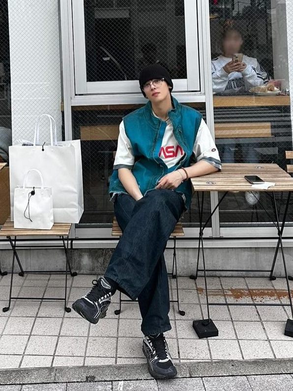 7 Ide OOTD Liburan ke Luar Negeri ala Cha Eun Woo, Simpel dan Stylish!