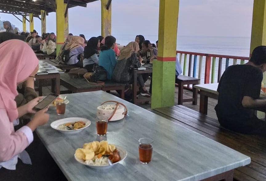 7 Tempat Makan Malam Dekat Pelabuhan Ketapang Banyuwangi 