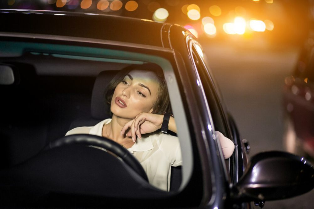 5 Cara Kreatif Agar Tak Mengantuk Saat Menyetir di Malam Hari