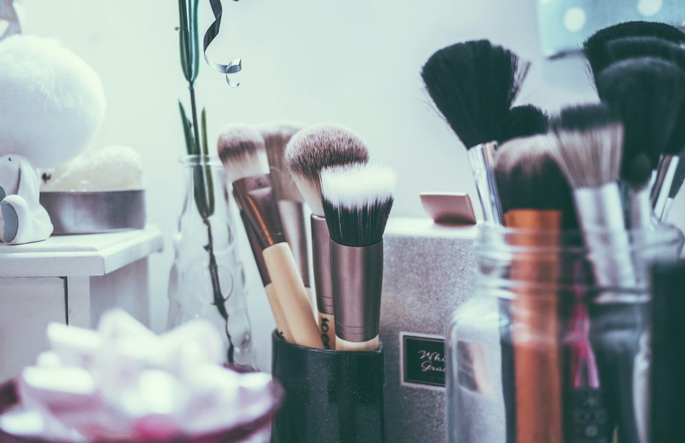 5 Tips Mencegah Iritasi saat Menggunakan Makeup, Ketahui Jenis Kulit!