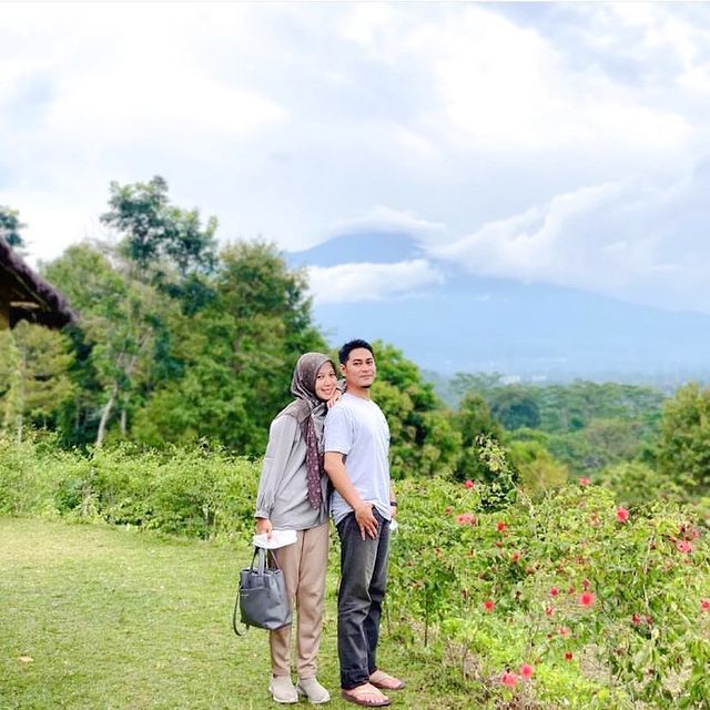 Rumah Makan Bale Hinggil, Resto di Banyumas View Gunung