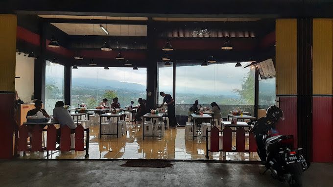 Info Lontong Tetel Tempat Sarapan dengan View Gunung di Kota Wonosobo