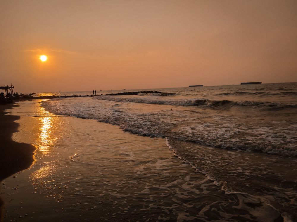 Pantai Batam Sari Tegal: Lokasi, Harga Tiket, dan Tipsnya