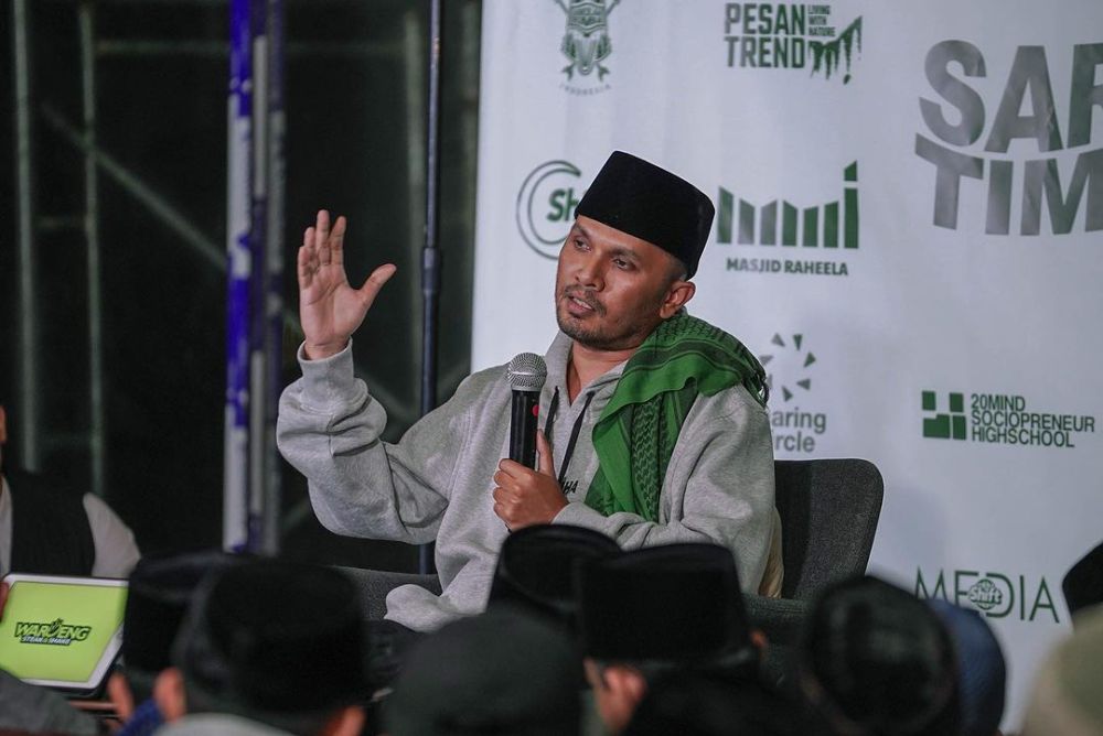 40 Quotes Ustadz Hanan Attaki Yang Menyentuh Hati Relate