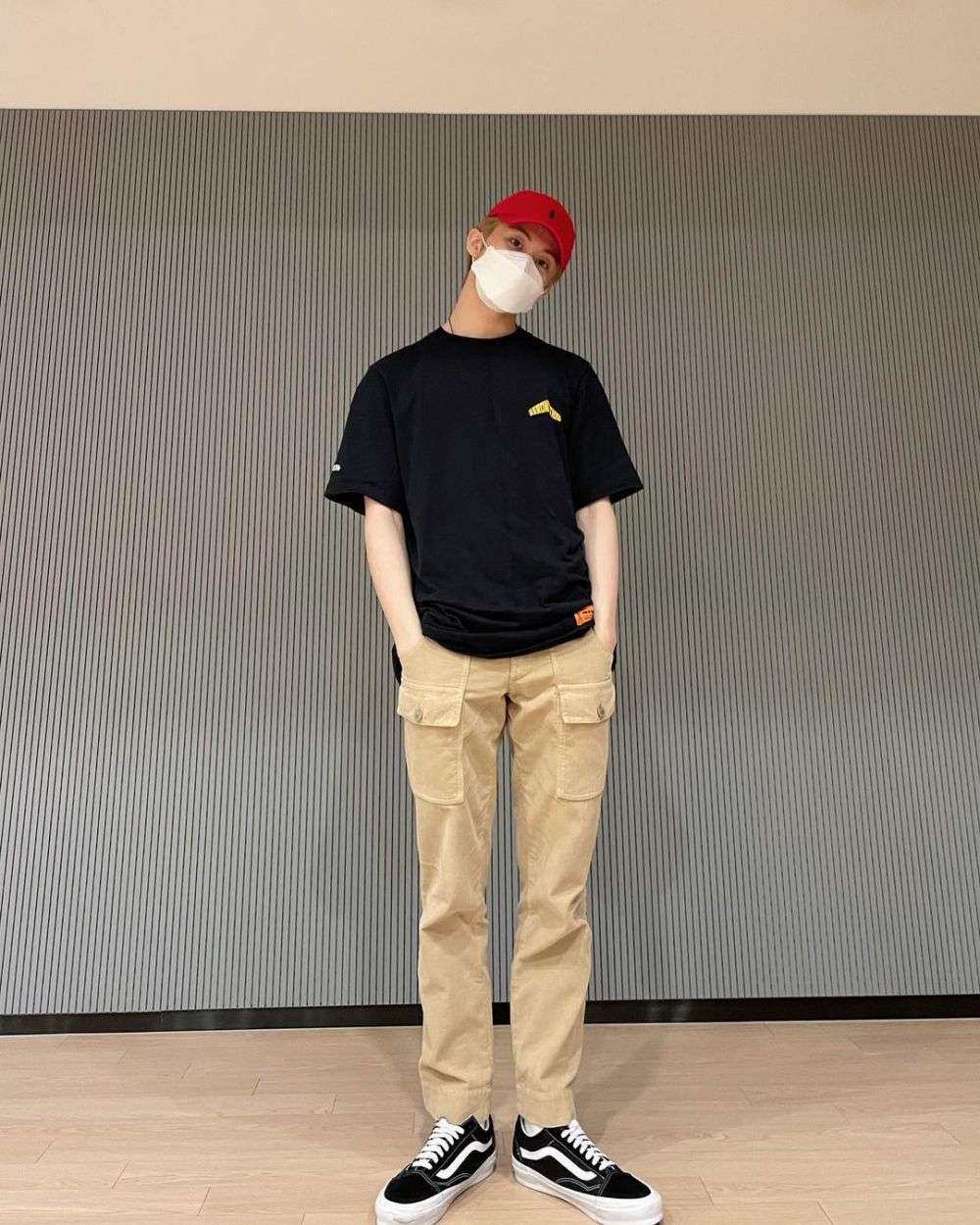 11 OOTD Pakai Topi Baseball ala Mark NCT, Hits Abis!