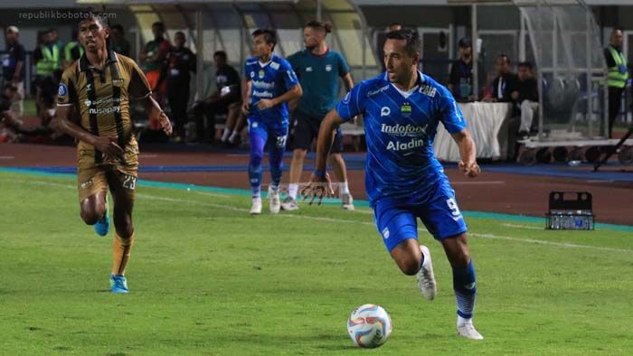 Ezra Walian Bakal Pergi dari Persib, Diisukan Merapat ke Persik Kediri