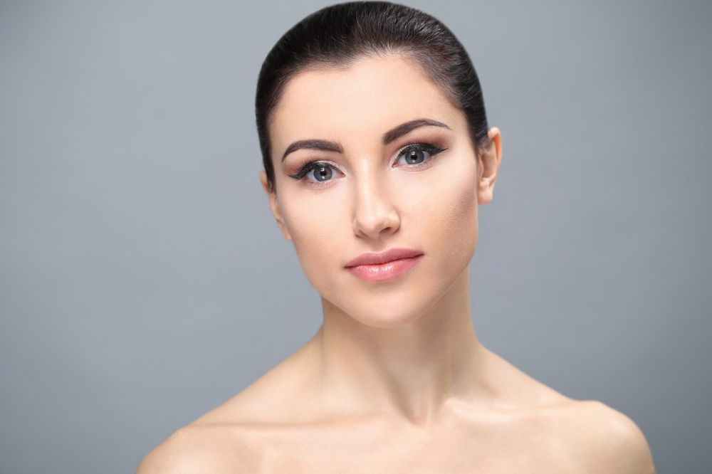 5 Tips Eye Makeup yang Tepat bagi Kamu yang Punya Mata Lebar