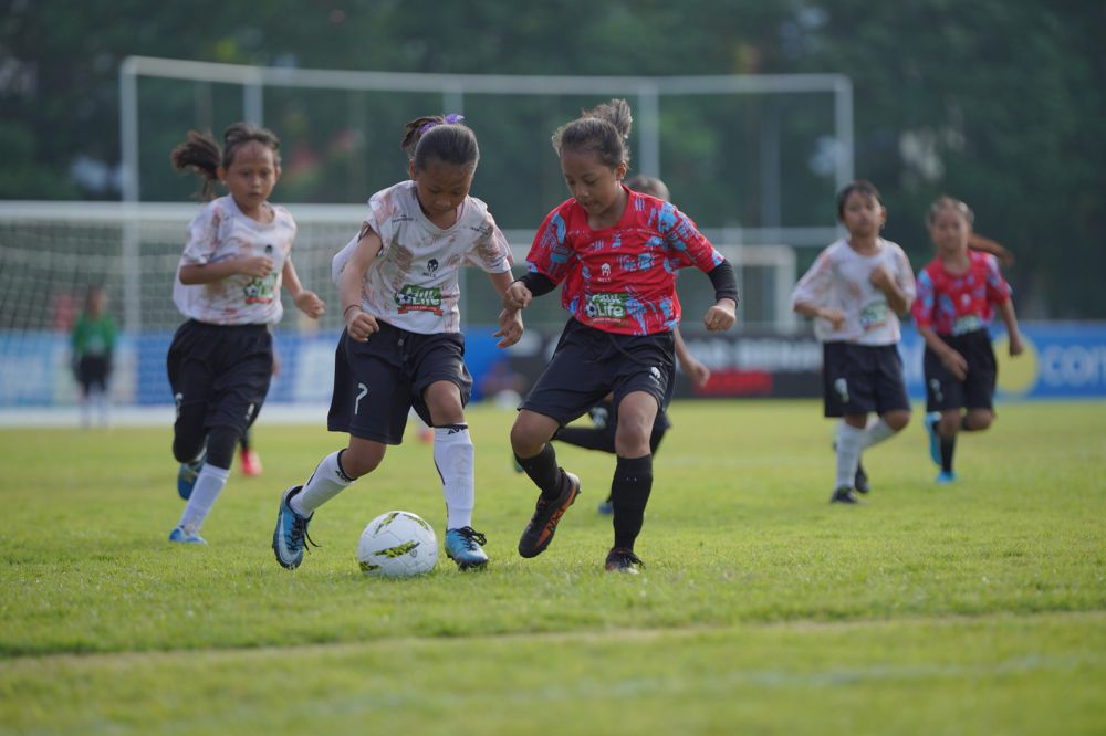 Berikut Para Juara MilkLife Soccer Challenge Surabaya 2024