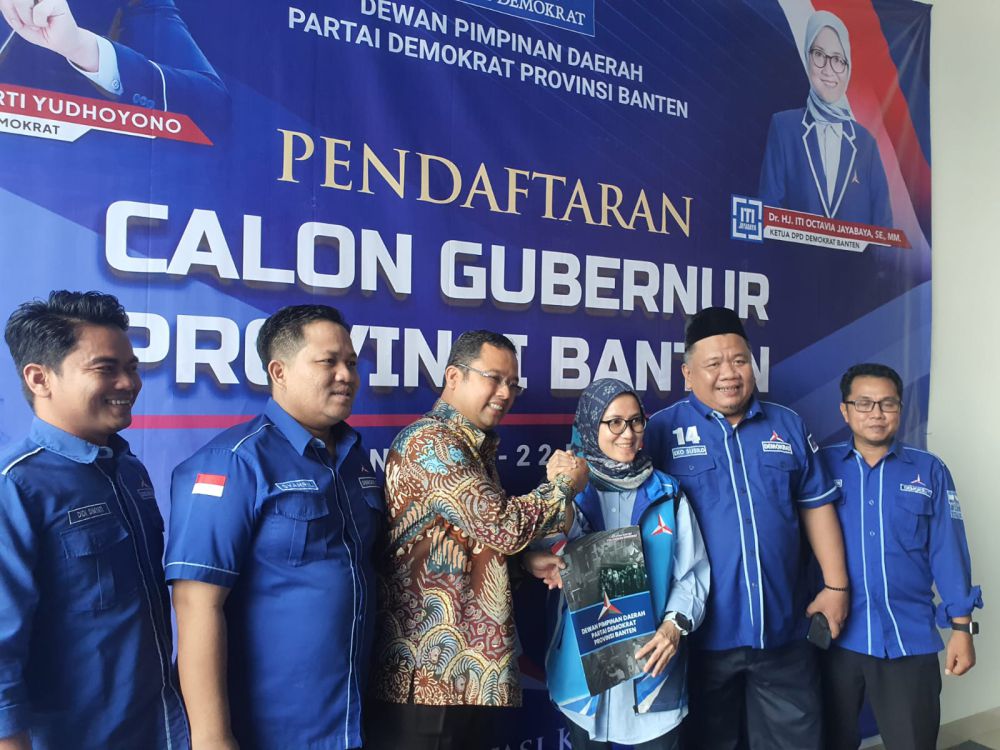 Daftar ke Demokrat, Arief Ajak Iti Jadi Pendamping di Pilgub Banten