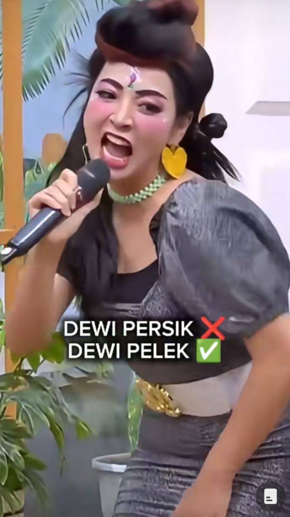 Potret Hesti Purwadinata Nyanyi Lagu Dewi Perssik Yang Viral