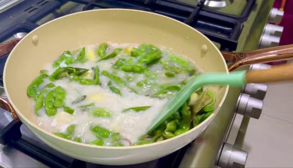 Resep Sayur Lodeh Koro Klentis, Kuahnya Menyegarkan!